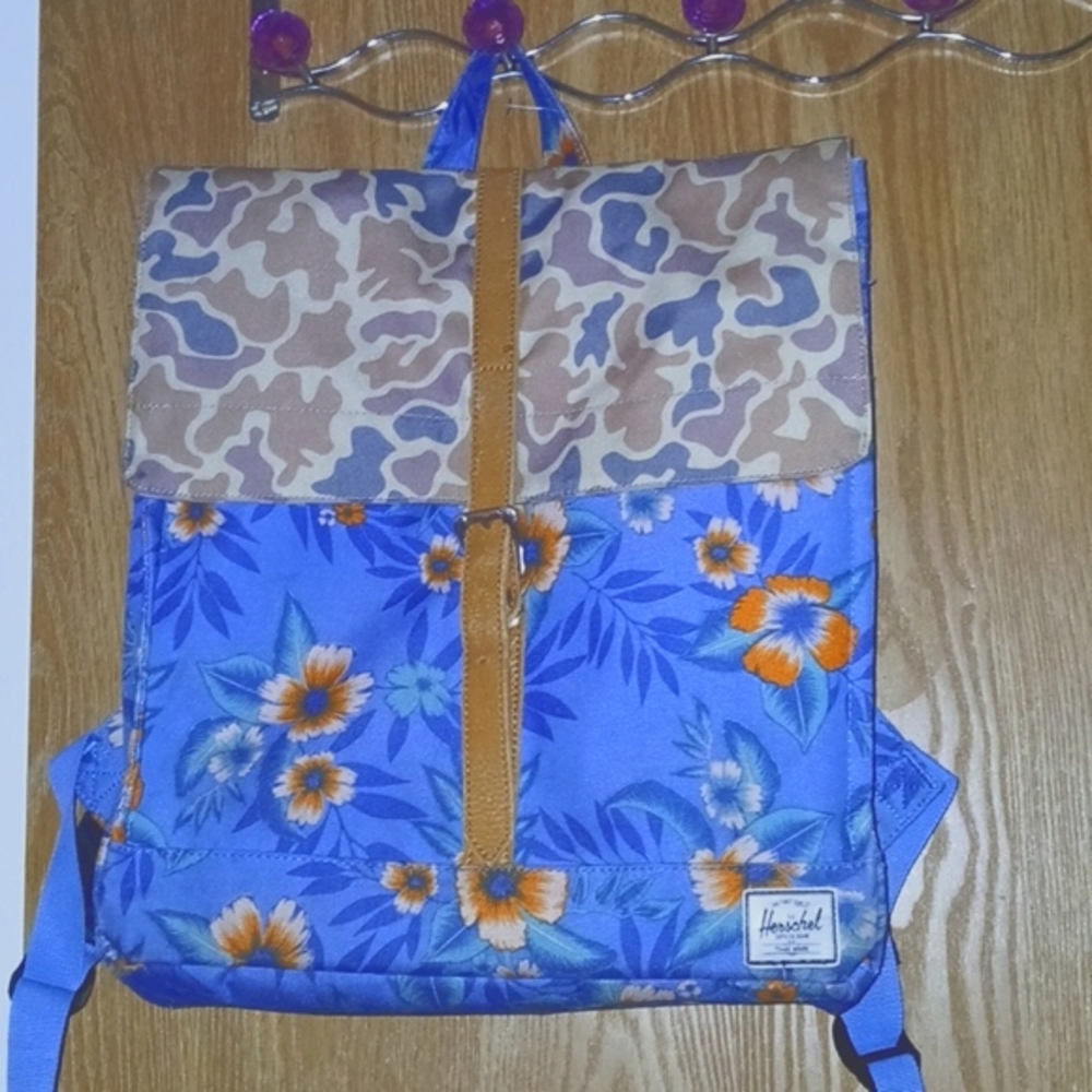 Herschel Backpack Canvas With Leather Closure Floral/Camo Pattern Beautiful!